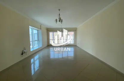 Apartment - 3 Bedrooms - 4 Bathrooms for rent in New Al Taawun Road - Al Taawun - Sharjah