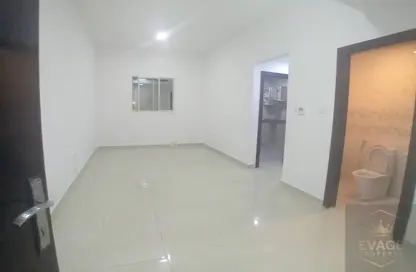 Apartment - 1 Bedroom - 2 Bathrooms for rent in Al Jurf 3 - Al Jurf - Ajman Downtown - Ajman