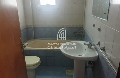 Apartment - 2 Bedrooms - 2 Bathrooms for rent in Thuraya Al Majaz Building - Al Majaz 3 - Al Majaz - Sharjah Apartment - 2 Bedrooms - 2 Bathrooms for rent in Thuraya Al Majaz Building - Al Majaz 3 - Al Majaz - Sharjah