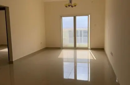 شقة - غرفة نوم - 2 حمامات للايجار في الجرف الصناعية 3 - الجرف الصناعية - عجمان