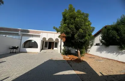 Villa - 3 Bedrooms - 4 Bathrooms for rent in Al Falaj - Al Riqqa - Sharjah