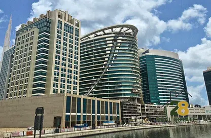 Apartment - 1 Bedroom - 1 Bathroom for rent in Bay's Edge - Business Bay - Dubai