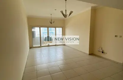 Apartment - 2 Bedrooms - 2 Bathrooms for rent in Al Khan Lagoon Tower - Al Khan Lagoon - Al Khan - Sharjah