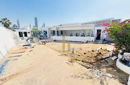 Villa - 4 Bedrooms - 4 Bathrooms for rent in Jumeirah 1 Villas - Jumeirah 1 - Jumeirah - Dubai