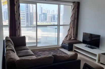 Apartment - 1 Bedroom - 1 Bathroom for rent in Mayfair Residency - Business Bay - Dubai