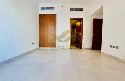 Apartment - 1 Bedroom - 2 Bathrooms for rent in Jumeirah Garden City - Al Satwa - Dubai