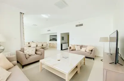Apartment - 2 Bedrooms - 4 Bathrooms for rent in Al Bateen Residences - Jumeirah Beach Residence - Dubai