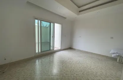 Empty Room image for: Apartment - 2 Bedrooms - 2 Bathrooms for rent in Khalifa City - Abu Dhabi, Image 1