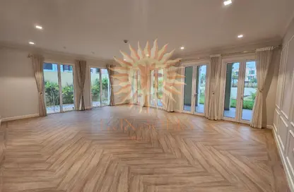 Villa - 5 Bedrooms - 7 Bathrooms for sale in Sur La Mer - La Mer - Jumeirah - Dubai