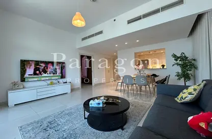 Apartment - 1 Bedroom - 2 Bathrooms for rent in Boulevard Crescent Tower 1 - BLVD Crescent - Downtown Dubai - Dubai