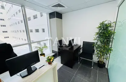 Office Space - Studio - 1 Bathroom for rent in Al Fajer Complex - Oud Metha - Bur Dubai - Dubai