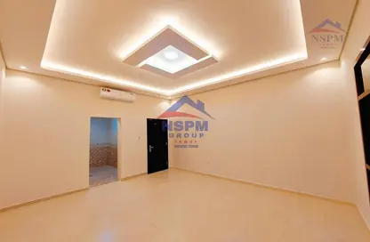 صورة لـ غرفة فارغة شقة - 1 حمام للايجار في شارع السعادة - المشرف - أبوظبي ، صورة رقم 1