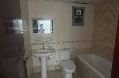 Apartment - 3 Bedrooms - 3 Bathrooms for rent in Al Majaz 2 - Al Majaz - Sharjah