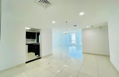 Apartment - 1 Bedroom - 2 Bathrooms for rent in Majestic Tower - Al Abraj street - Business Bay - Dubai