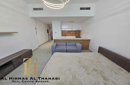 Apartment - Studio - 1 Bathroom for rent in The Square Tower - Jumeirah Village Circle - Dubai