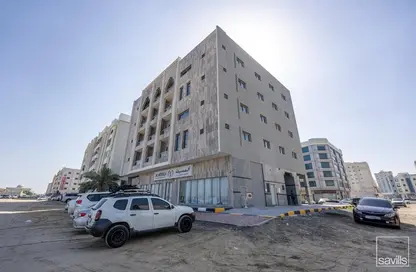 Apartment - 3 Bedrooms - 4 Bathrooms for rent in Al Qulaya'ah - Al Sharq - Sharjah