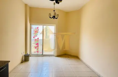 Apartment - Studio - 1 Bathroom for rent in Silicon Gates 2 - Silicon Gates - Dubai Silicon Oasis - Dubai