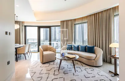 Living Room image for: Apartment - 2 Bedrooms - 3 Bathrooms for rent in Address Harbour Point Tower 2 - Address Harbour Point - Dubai Creek Harbour (The Lagoons) - Dubai, Image 1