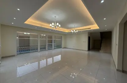 Villa - 5 Bedrooms - 6 Bathrooms for rent in Jumeirah 1 - Jumeirah - Dubai