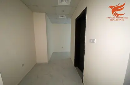 Hall / Corridor image for: Apartment - 2 Bedrooms - 2 Bathrooms for rent in RAK Tower - Al Seer - Ras Al Khaimah, Image 1