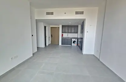 شقة - 2 غرف نوم - 3 حمامات للايجار في طراز 3 - الجادة - الشارقة