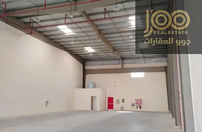 Warehouse - Studio - 2 Bathrooms for rent in Umm Al Thuoob - Umm Al Quwain