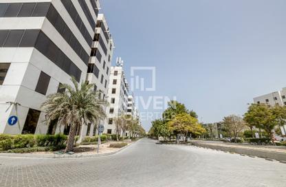 Office Space - Studio for rent in Phase 1 - Dubai Investment Park (DIP) - Dubai