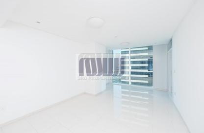 شقة - غرفة نوم - 2 حمامات للايجار في برج السلام - شارع الشيخ زايد - دبي
