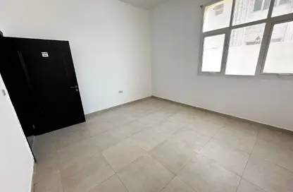 Apartment - Studio - 1 Bathroom for rent in Shakhbout City - Abu Dhabi