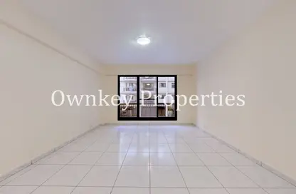Apartment - 1 Bedroom - 1 Bathroom for rent in Golden Sands 2 - Mankhool - Bur Dubai - Dubai