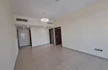 Apartment - 1 Bedroom - 2 Bathrooms for rent in Jumeirah Garden City - Al Satwa - Dubai