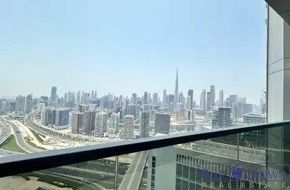 شقة - غرفة نوم - 2 حمامات للايجار في برج النبلاء - الخليج التجاري - دبي