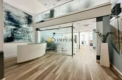 محل - استوديو - 1 حمام للايجار في برج مكتب الفتان - أبراج الفتان مارين - مساكن شاطئ الجميرا - دبي