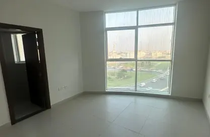 شقة - 2 غرف نوم - 3 حمامات للايجار في شارع التعاون الجديد - التعاون - الشارقة