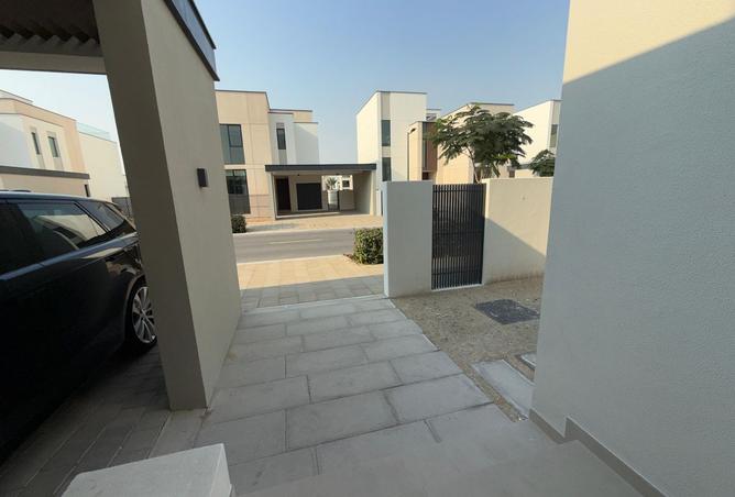 16070003 - Property Image 3