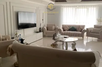 شقة - 4 غرف نوم - 5 حمامات للبيع في المجاز 3 - المجاز - الشارقة