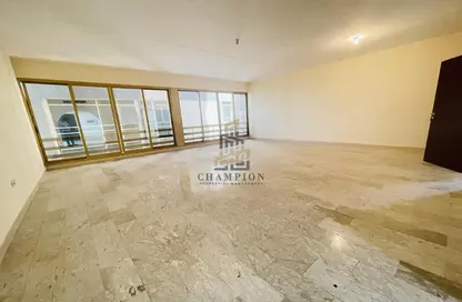 Apartment - 3 Bedrooms - 2 Bathrooms for rent in Golden Beach Tower - Corniche Road - Abu Dhabi