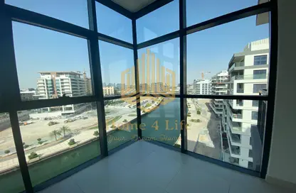 Balcony image for: Apartment - 2 Bedrooms - 4 Bathrooms for sale in The View - Al Raha Beach - Abu Dhabi, Image 1