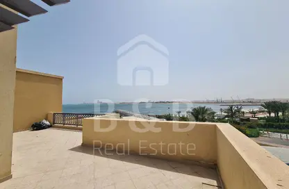 شقة - غرفة نوم - 2 حمامات للايجار في فيروز - باب البحر - جزيرة المرجان - رأس الخيمة