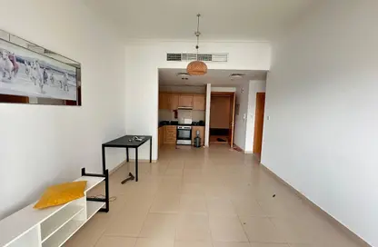 Apartment - 1 Bedroom - 1 Bathroom for rent in Mayfair Residency - Business Bay - Dubai