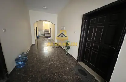 Apartment - 2 Bedrooms - 2 Bathrooms for rent in Shareat Al Mutaredh - Al Mutarad - Al Ain