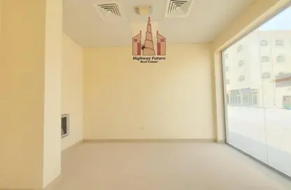 متجر - استوديو للايجار في بناية مويليح 29 - مويلح - الشارقة