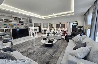 Villa - 6 Bedrooms - 7 Bathrooms for sale in Pearl Jumeirah Villas - Pearl Jumeirah - Jumeirah - Dubai