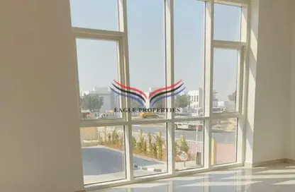فيلا - 3 غرف نوم - 5 حمامات للايجار في مدينة دبي الصناعية - دبي