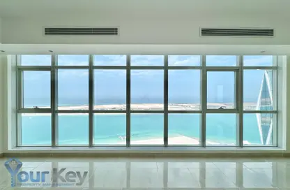 شقة - 3 غرف نوم - 4 حمامات للايجار في شارع الكورنيش - أبوظبي