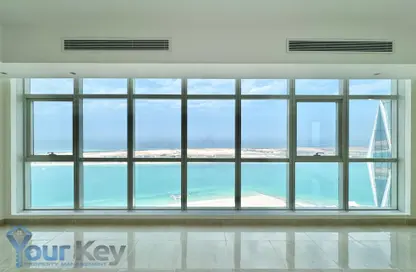 Empty Room image for: Apartment - 3 Bedrooms - 4 Bathrooms for rent in Corniche Plaza - Corniche Road - Abu Dhabi, Image 1