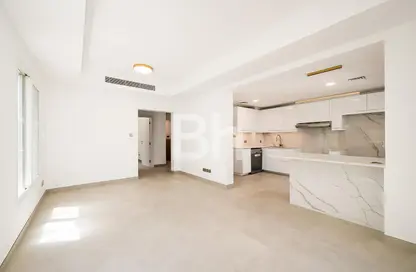 Villa - 2 Bedrooms - 3 Bathrooms for rent in Springs 1 - The Springs - Dubai