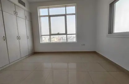 شقة - 2 غرف نوم - 2 حمامات للايجار في مساكن النهضة - النهدة - الشارقة