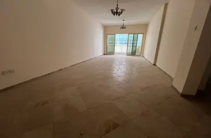 شقة - 3 غرف نوم - 3 حمامات للايجار في شارع التعاون الجديد - التعاون - الشارقة