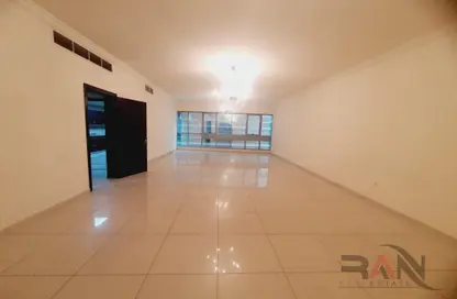 Apartment - 3 Bedrooms - 4 Bathrooms for rent in ZADCO Complex Building B - ZADCO Complex - Al Khalidiya - Abu Dhabi